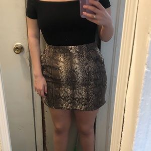 VERA MODA snakeprint mini skirt